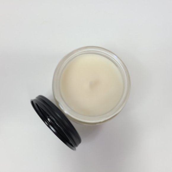 Bath & Body Works Sweater Weather Scented Candle 7oz 1 Wick - Picture 4 of 5